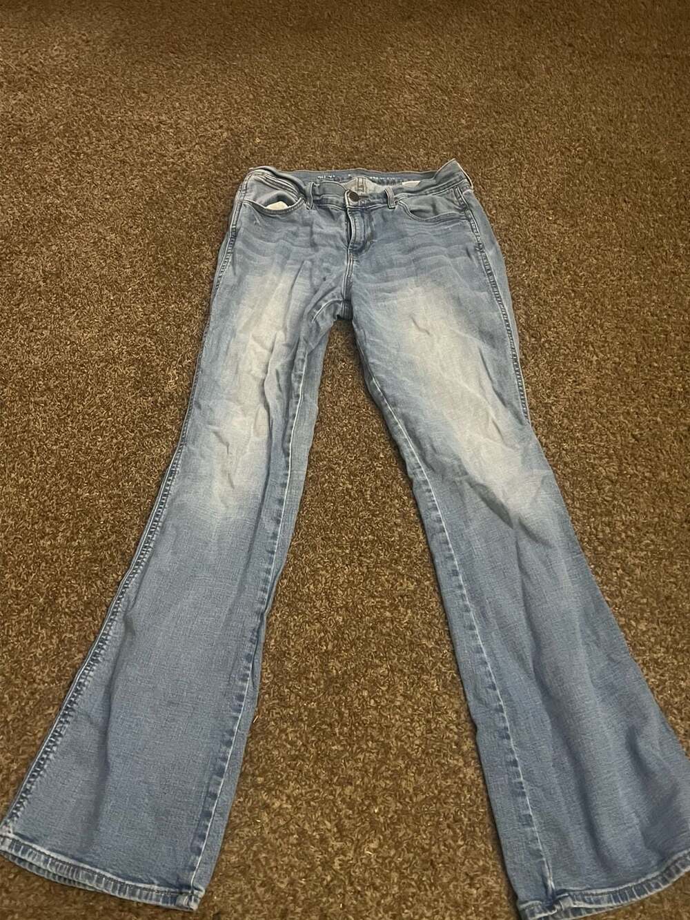 Old Navy Mid-Rise Wow Boot-Cut Jeans Size 6 Regular Blue Denim